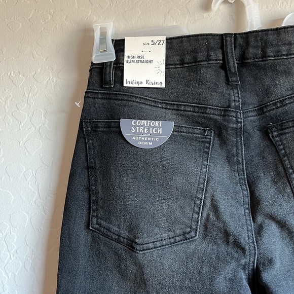 5/27 Indigo Rising High Rise
Slim Straight Fit Jeans Black Wash - Picture 10 of 10